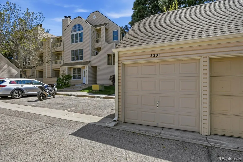 965 S Miller Street Lakewood CO 80226