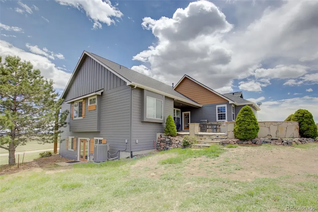 625 Coyote Trail Elizabeth CO 80107
