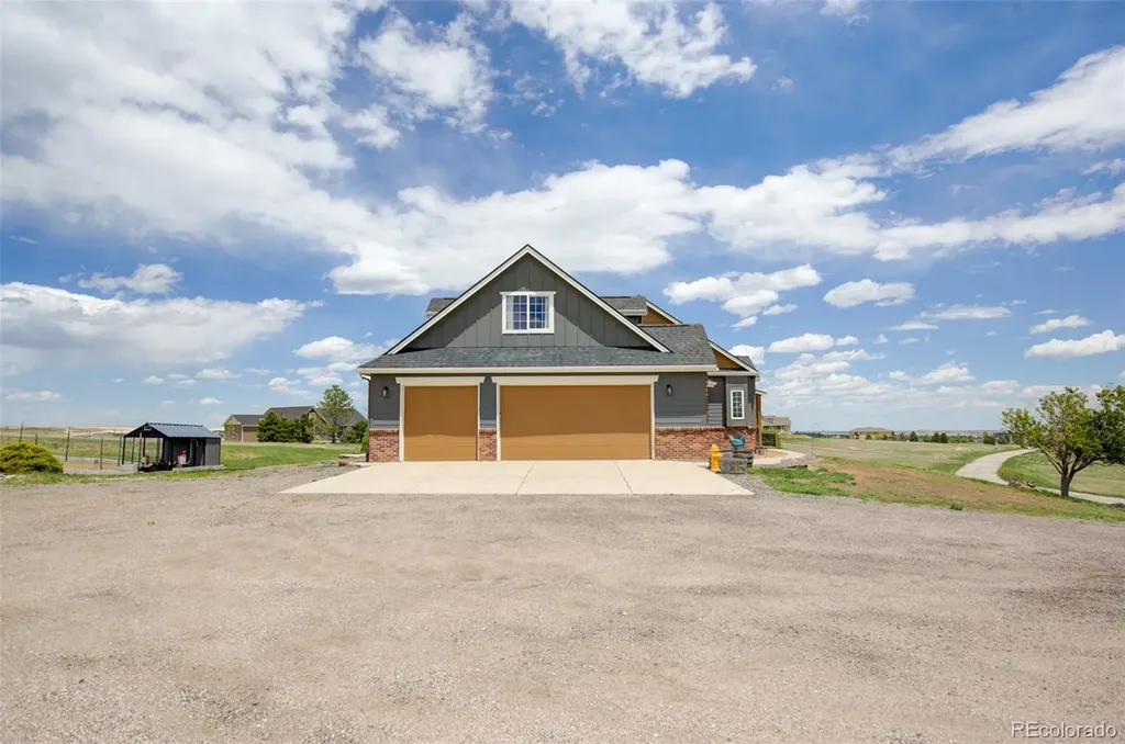 625 Coyote Trail Elizabeth CO 80107