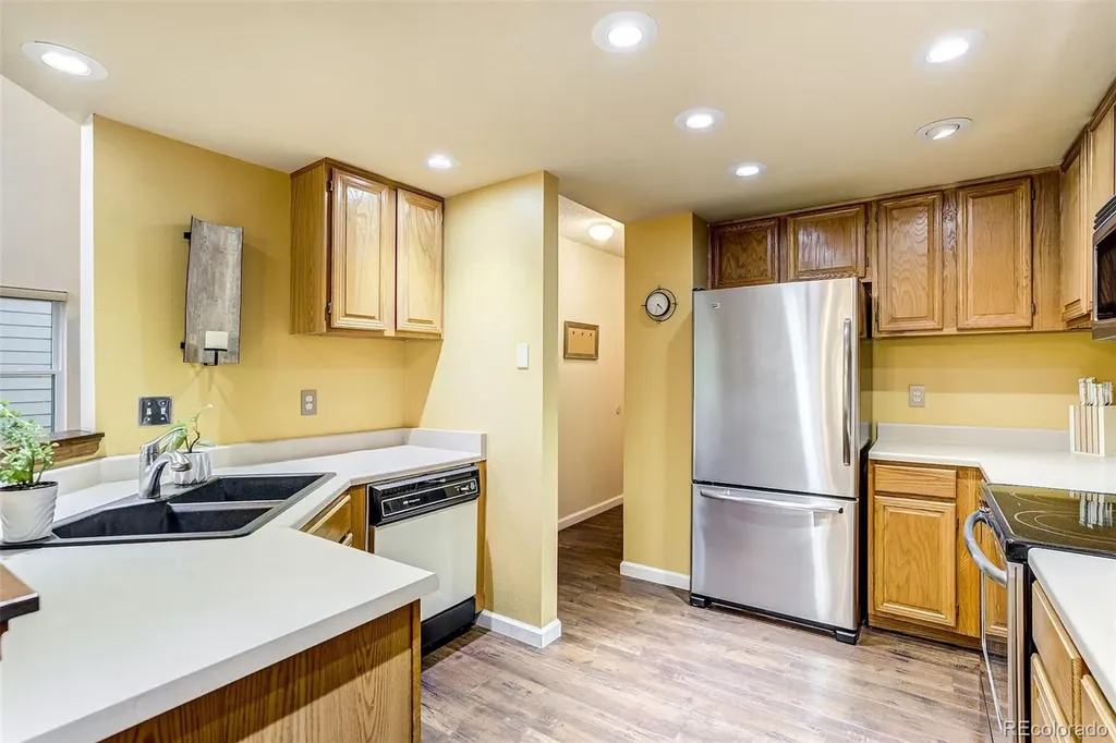 2077 E Phillips Place Littleton CO 80122