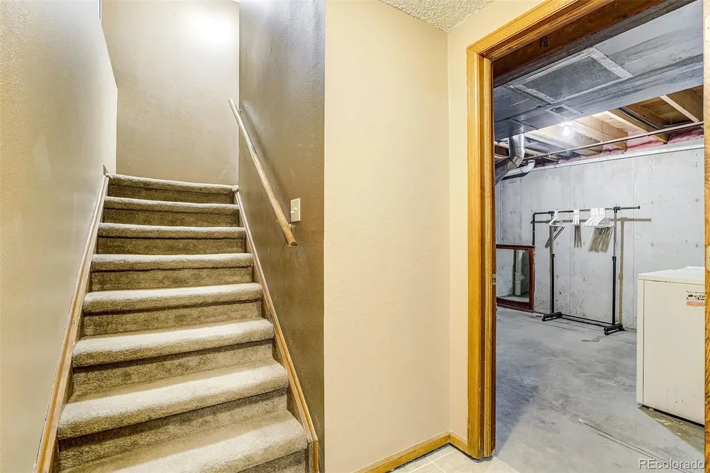 2077 E Phillips Place Littleton CO 80122