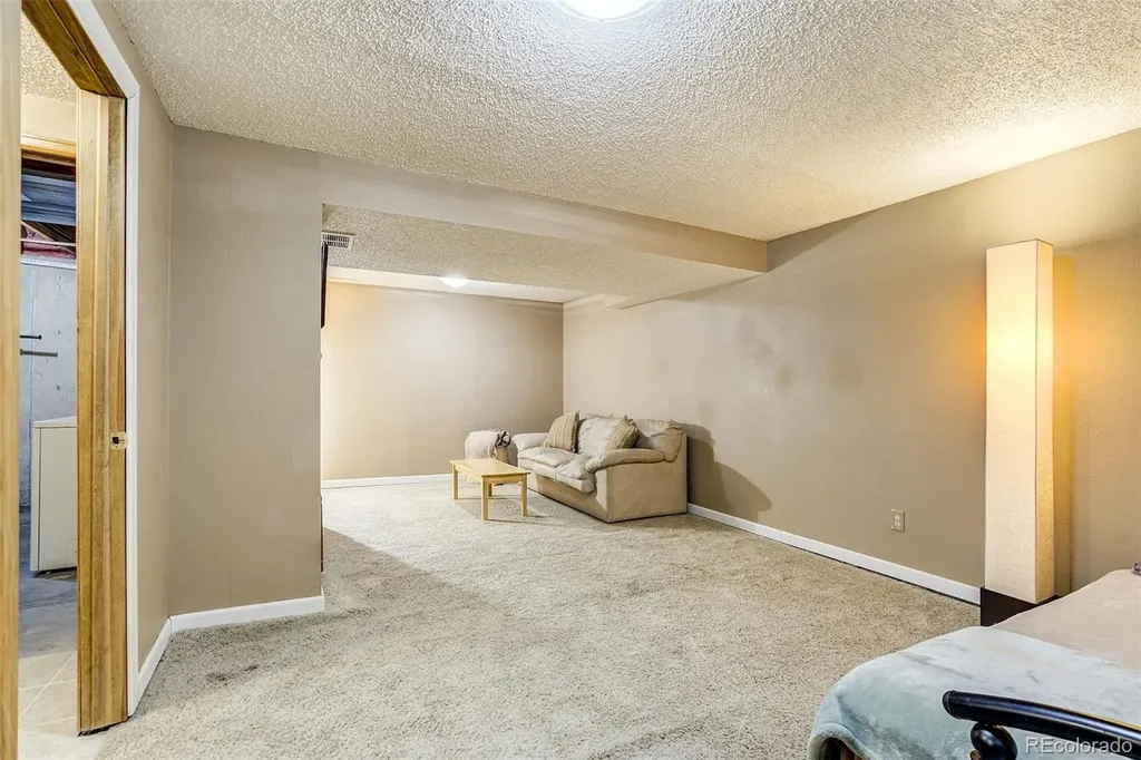 2077 E Phillips Place Littleton CO 80122
