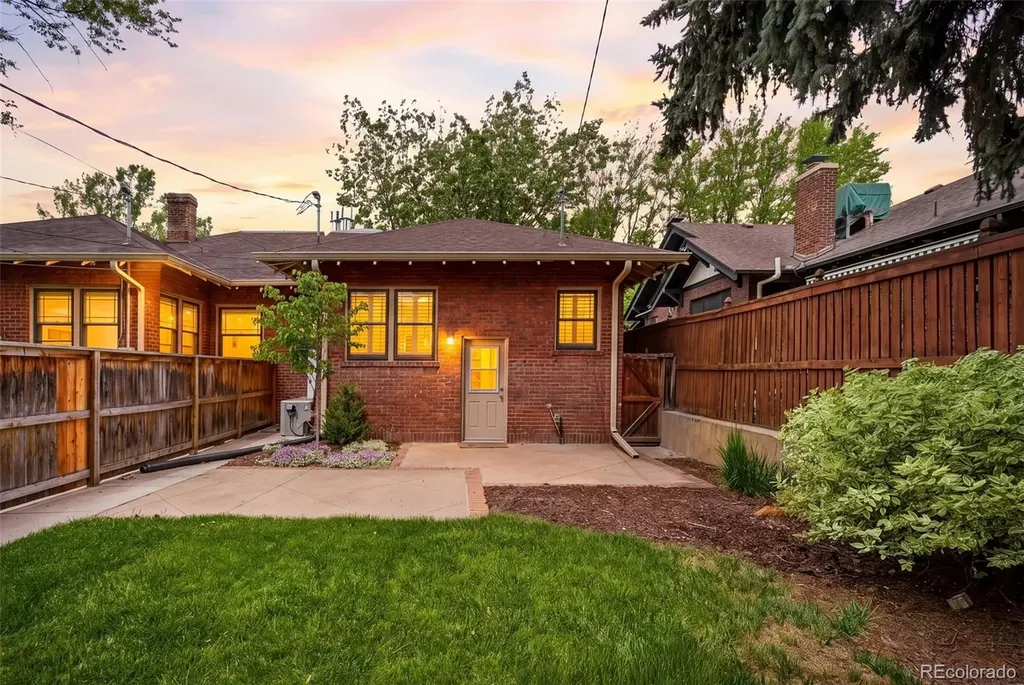 758 Elizabeth Street Denver CO 80206