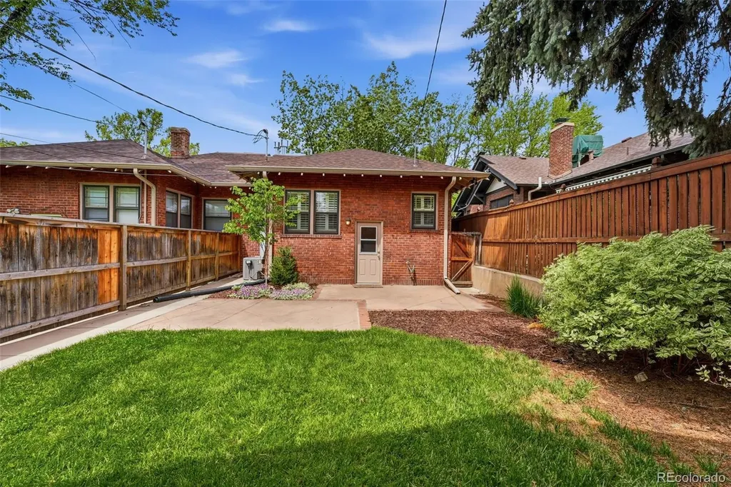 758 Elizabeth Street Denver CO 80206