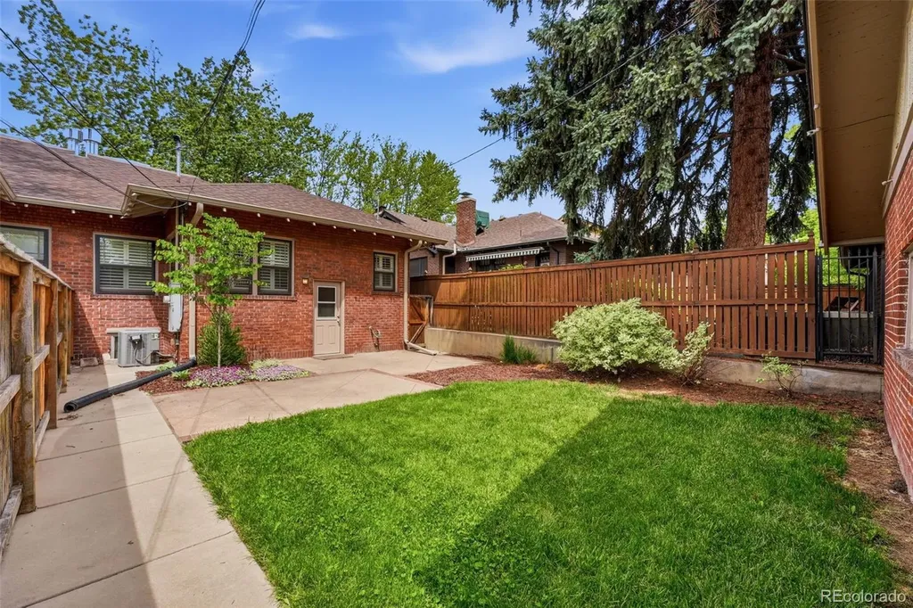 758 Elizabeth Street Denver CO 80206