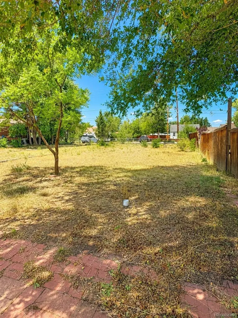 3864 W Kentucky Avenue Denver CO 80219