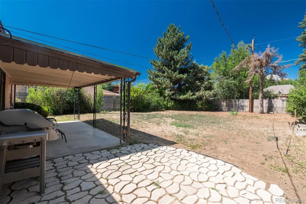 1211 Jasmine Street Denver CO 80220