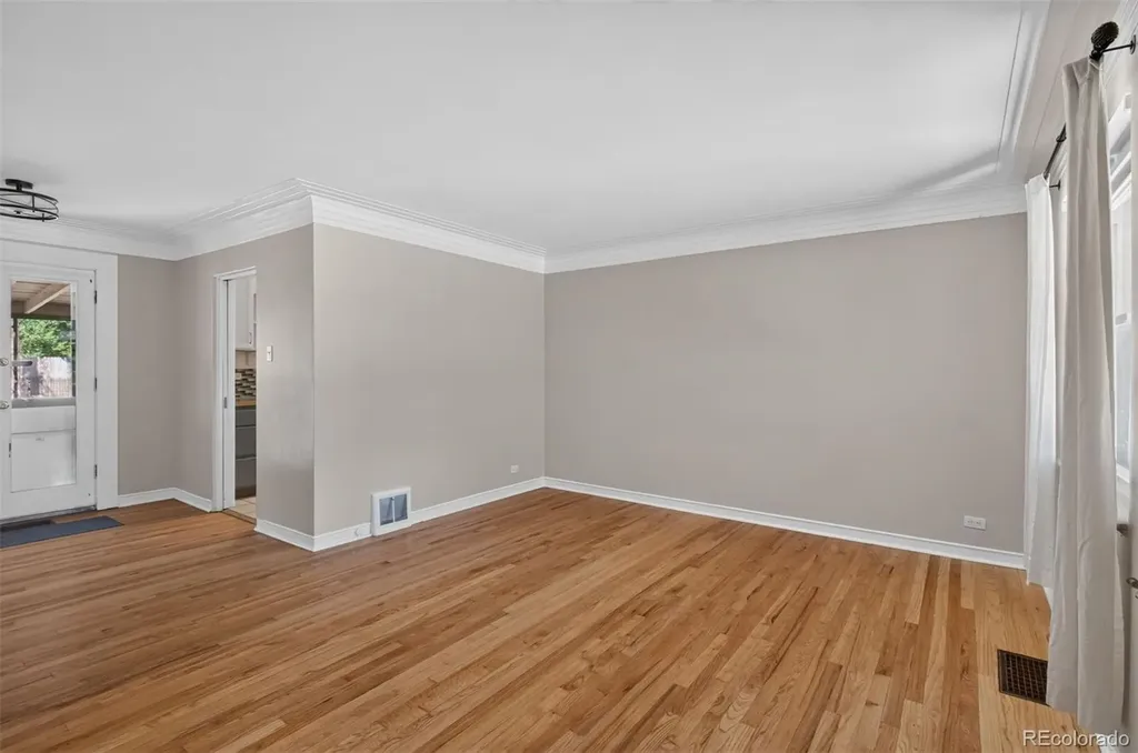 1211 Jasmine Street Denver CO 80220