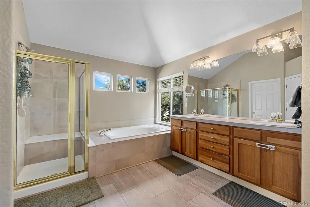 1011 S Valentia Street Denver CO 80247