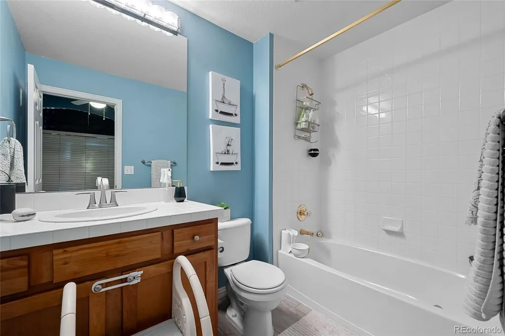 1011 S Valentia Street Denver CO 80247