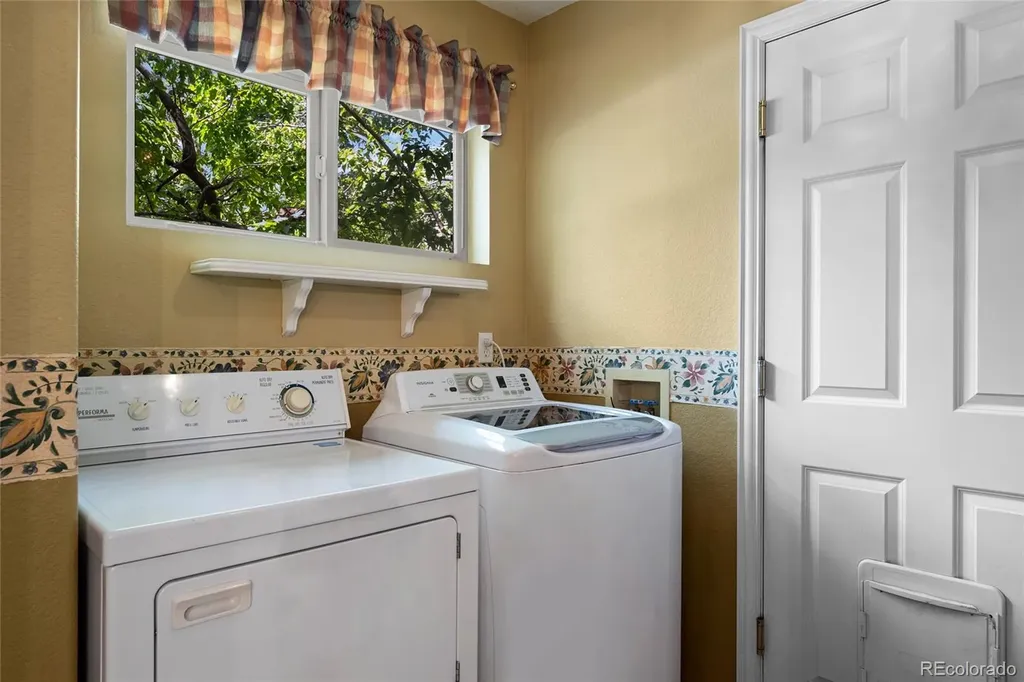 1011 S Valentia Street Denver CO 80247