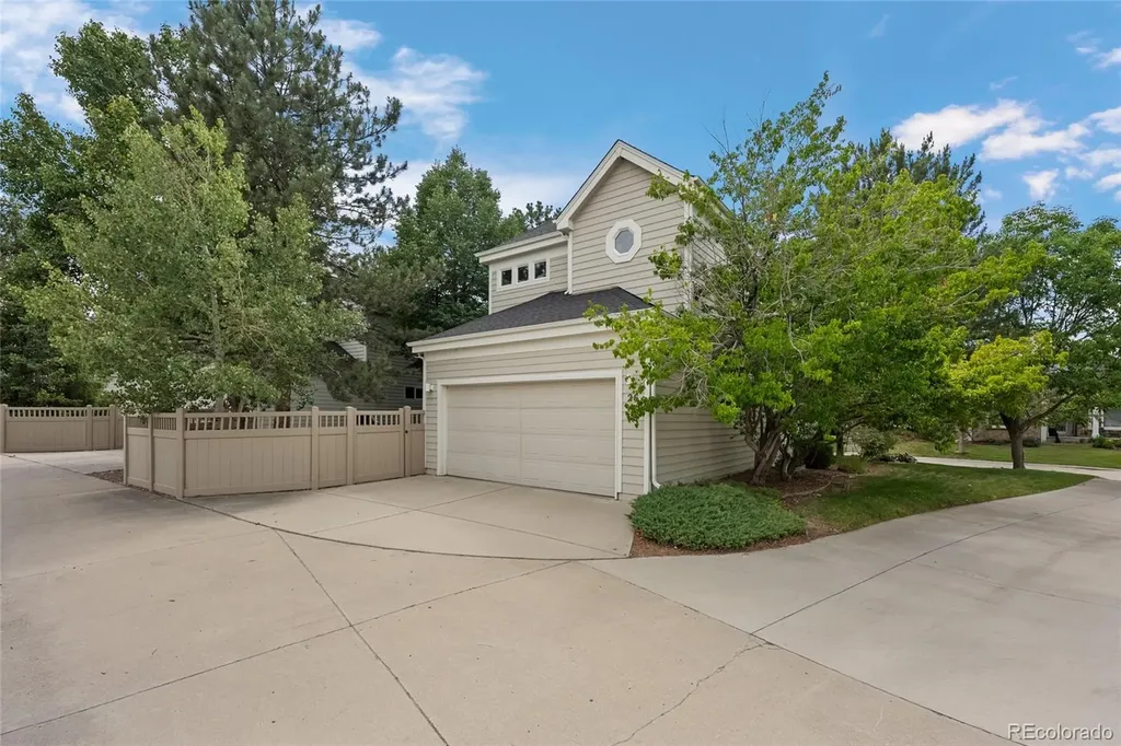 1011 S Valentia Street Denver CO 80247