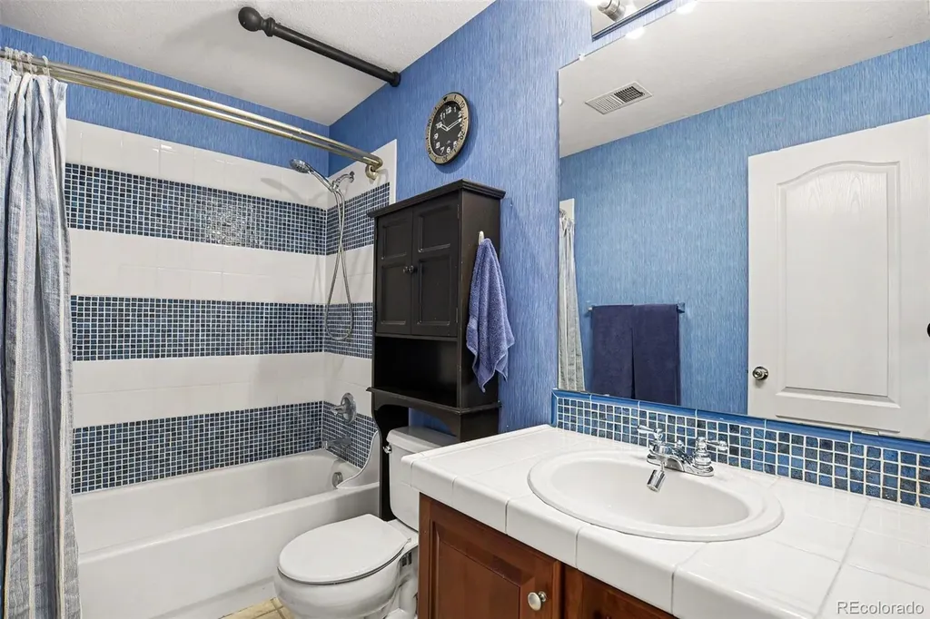 10471 Truckee Street Commerce City CO 80022