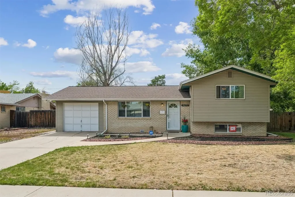 8419 Ames Street Arvada CO 80003