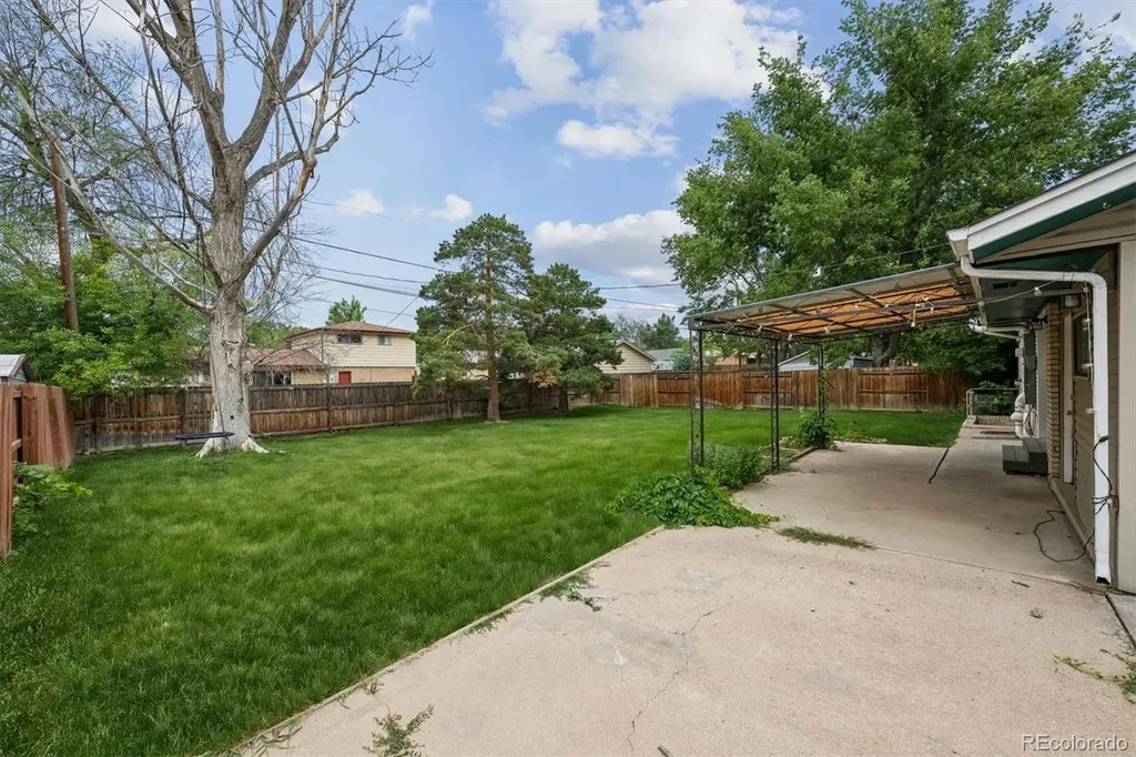 8419 Ames Street Arvada CO 80003