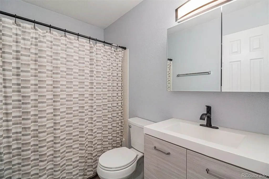 5775 W W Atlantic Place Lakewood CO 80227