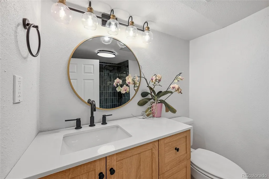 1660 Ingalls Street Lakewood CO 80214