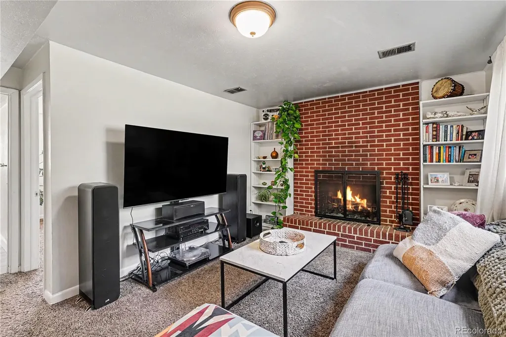 2986 S Whiting Way Denver CO 80231