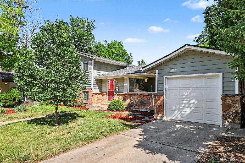 2986 S Whiting Way Denver CO 80231