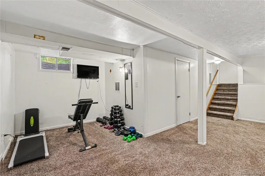 2986 S Whiting Way Denver CO 80231