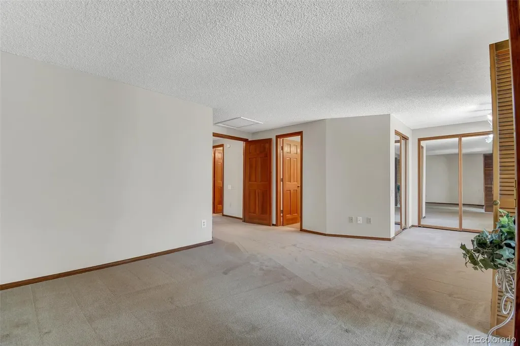 3031 W Long Court Littleton CO 80120