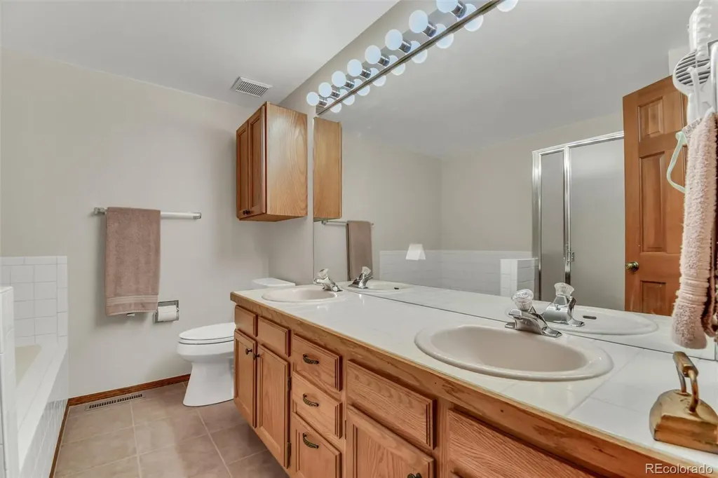 3031 W Long Court Littleton CO 80120