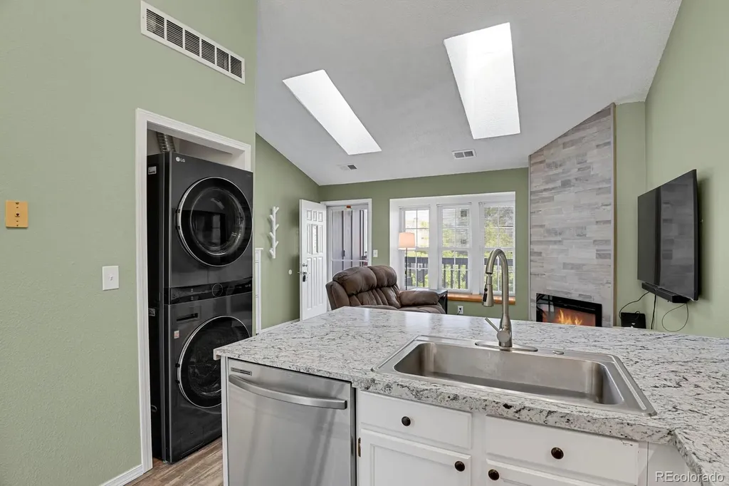 1214 S Flower Circle Lakewood CO 80232