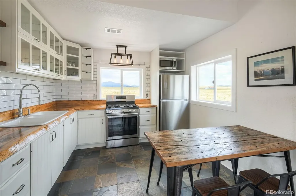 137 Western Bee Lane Fairplay CO 80440