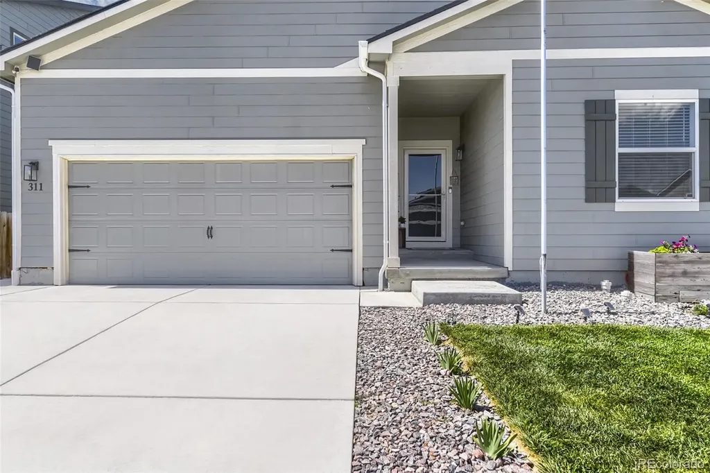 311 Thomas Avenue Keenesburg CO 80643