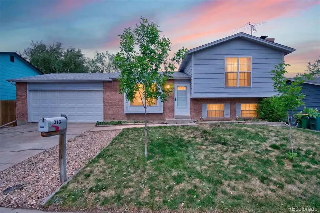 1313 S Zeno Street Aurora CO 80017