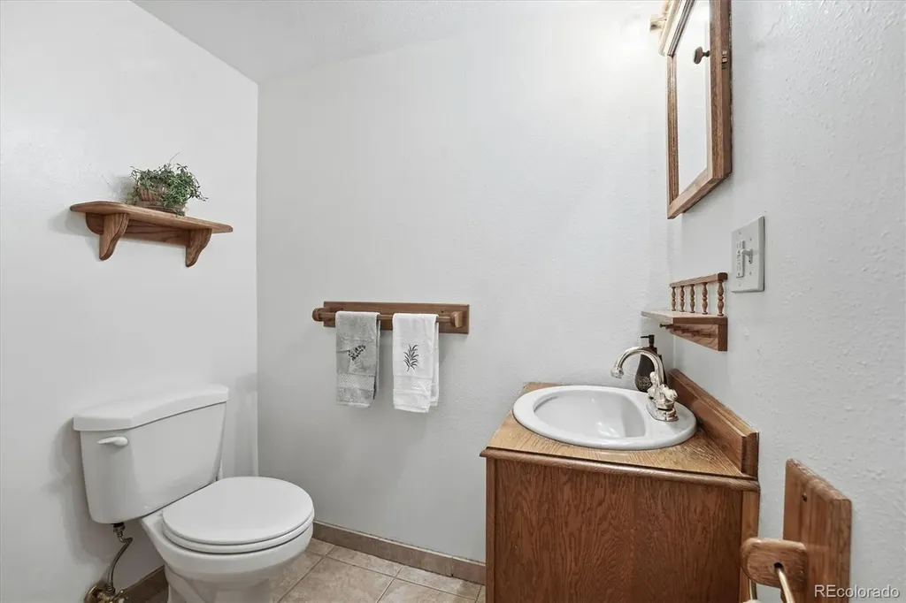 8623 W Warren Drive Lakewood CO 80227