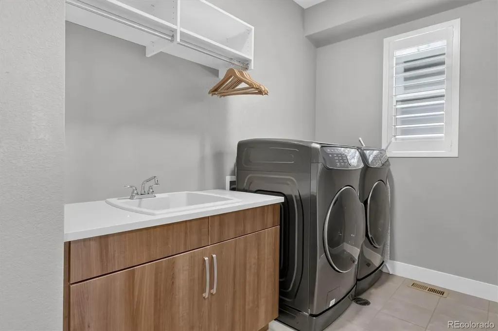 6048 Beeler Court Denver CO 80238