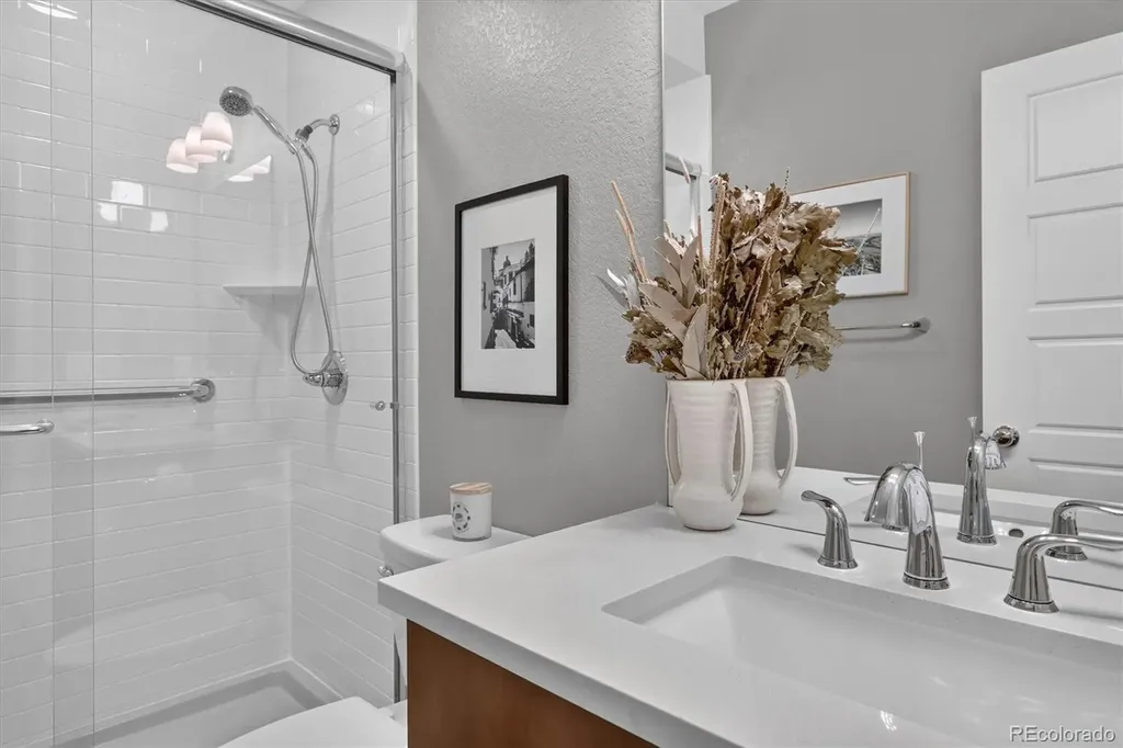 6048 Beeler Court Denver CO 80238