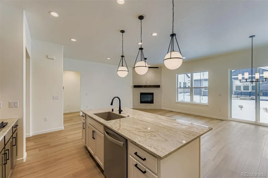8942 S Riviera Way Aurora CO 80016