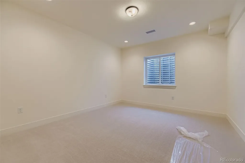 8942 S Riviera Way Aurora CO 80016