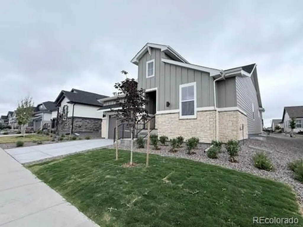 8942 S Riviera Way Aurora CO 80016