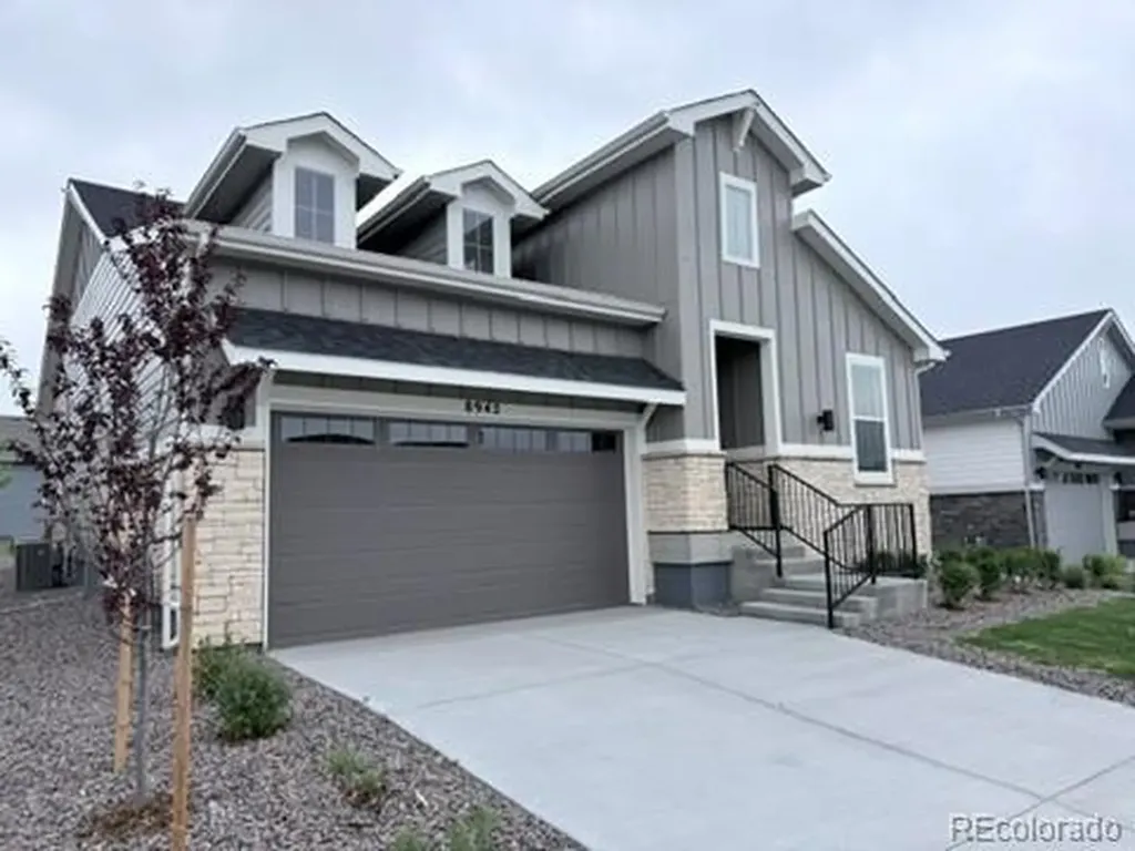 8942 S Riviera Way Aurora CO 80016