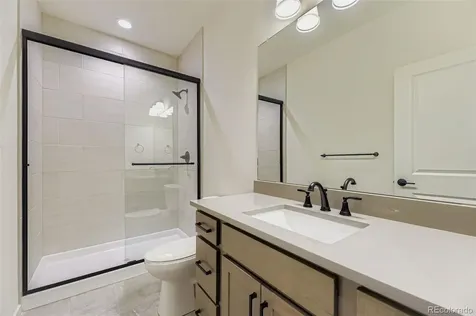 8942 S Riviera Way Aurora CO 80016