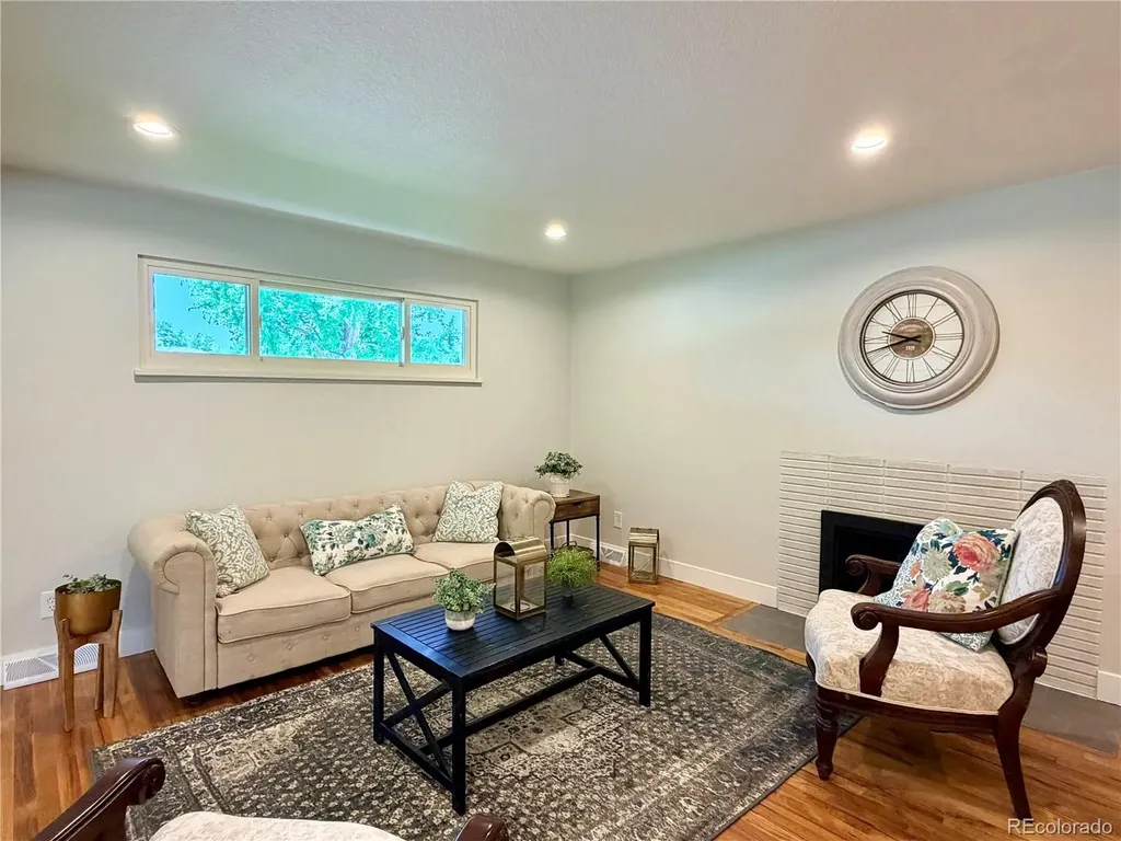 5944 S Steele Street Littleton CO 80121