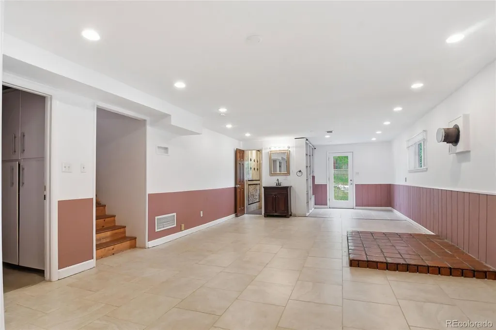 26277 S End Road Kittredge CO 80457