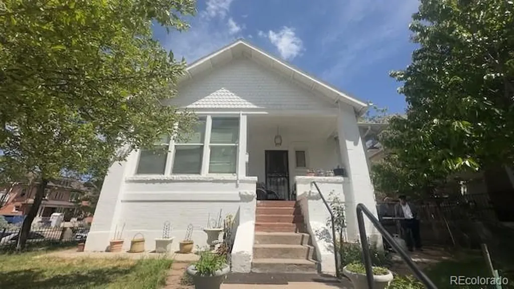 Denver CO, 1372 Cook Street, Unit 1