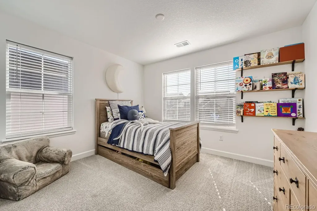 8137 Ralston Creek Avenue Littleton CO 80125