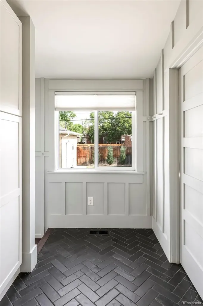 3041 W Clyde Place Denver CO 80211