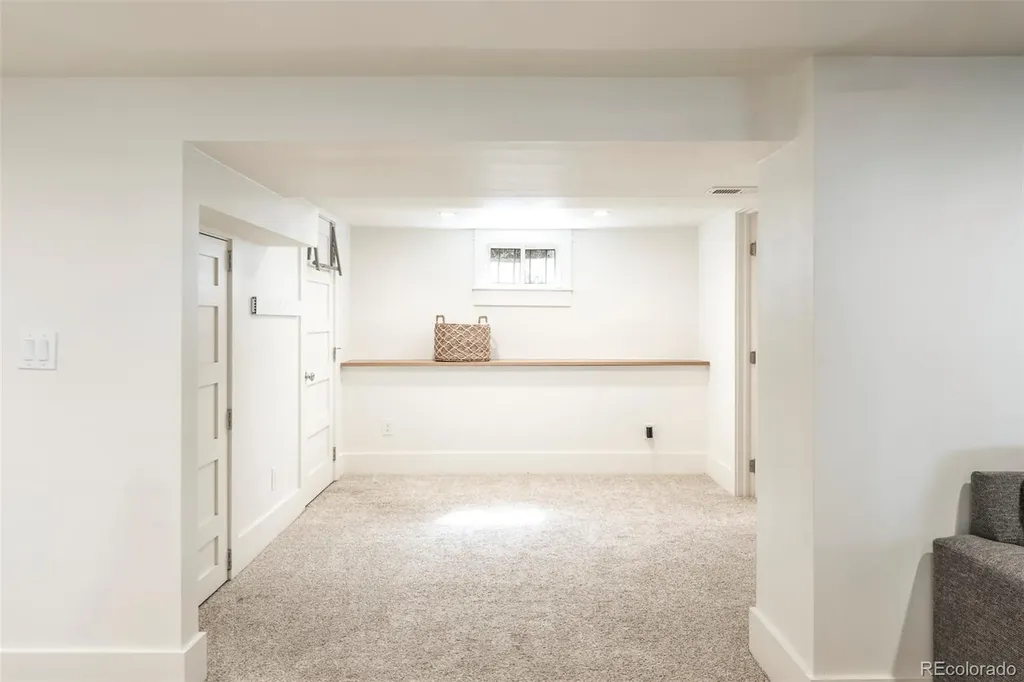 3041 W Clyde Place Denver CO 80211
