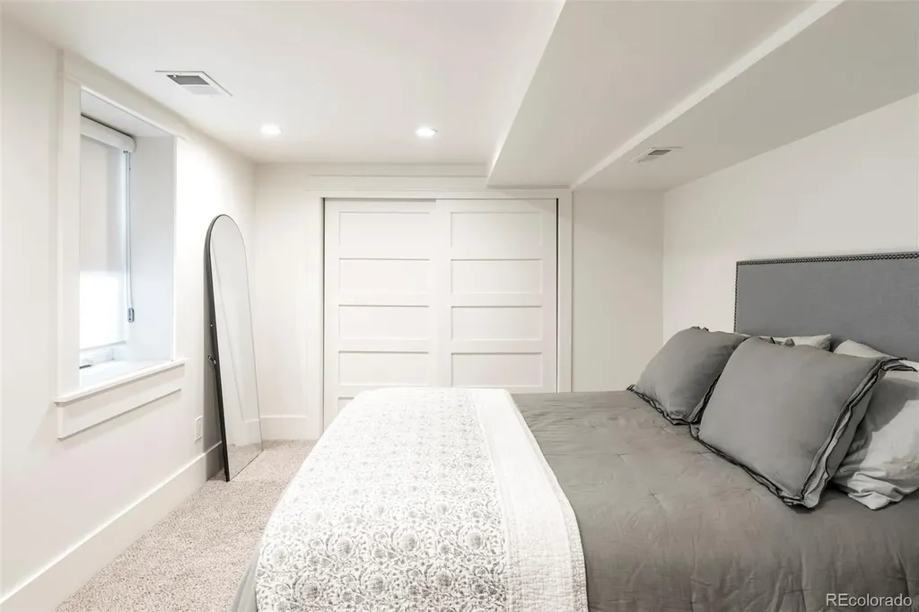 3041 W Clyde Place Denver CO 80211