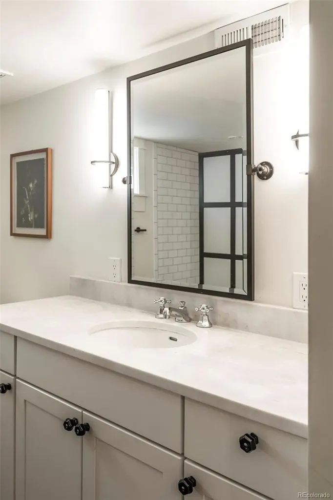 3041 W Clyde Place Denver CO 80211