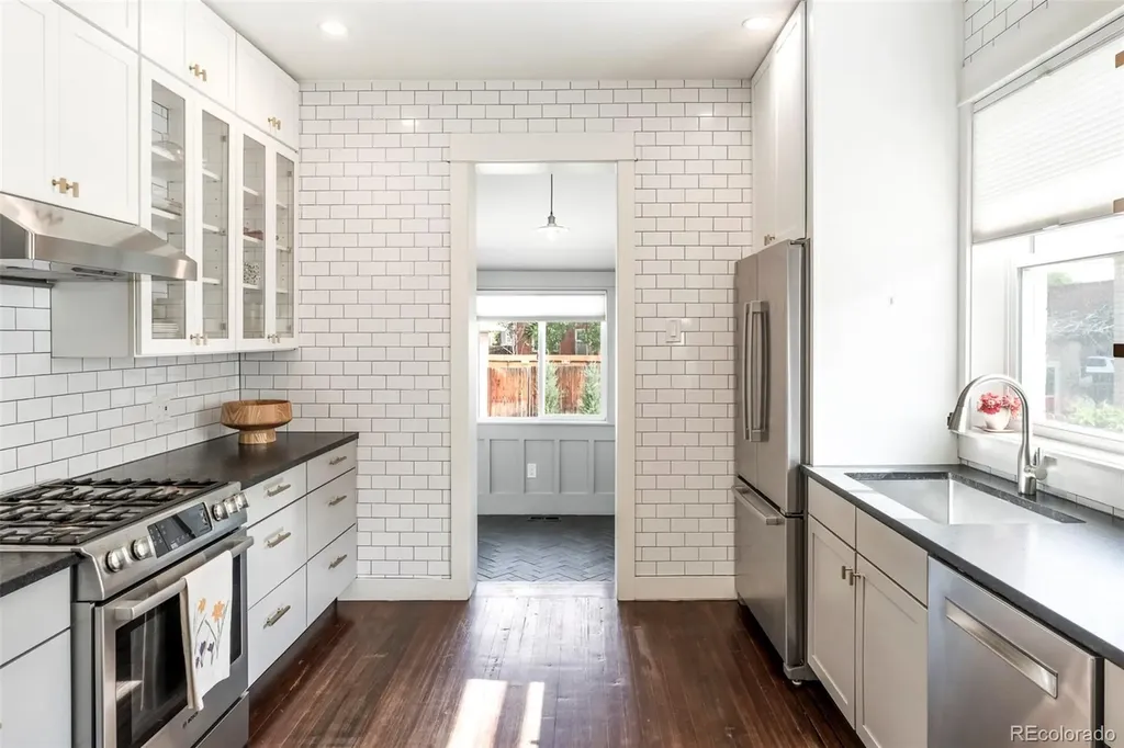 3041 W Clyde Place Denver CO 80211
