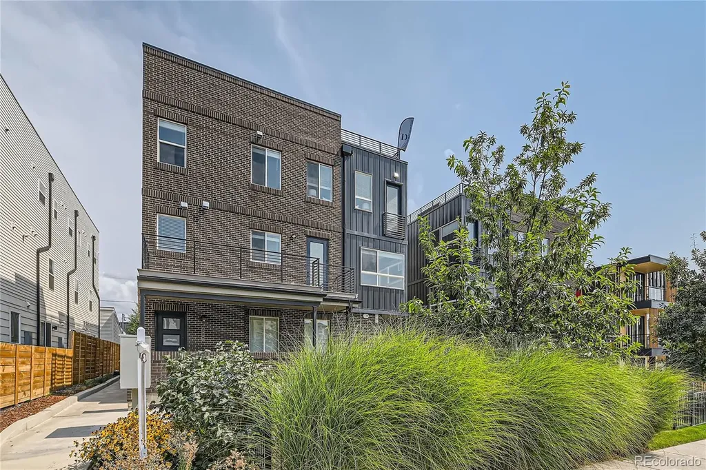 1284 Stuart Street Denver CO 80204