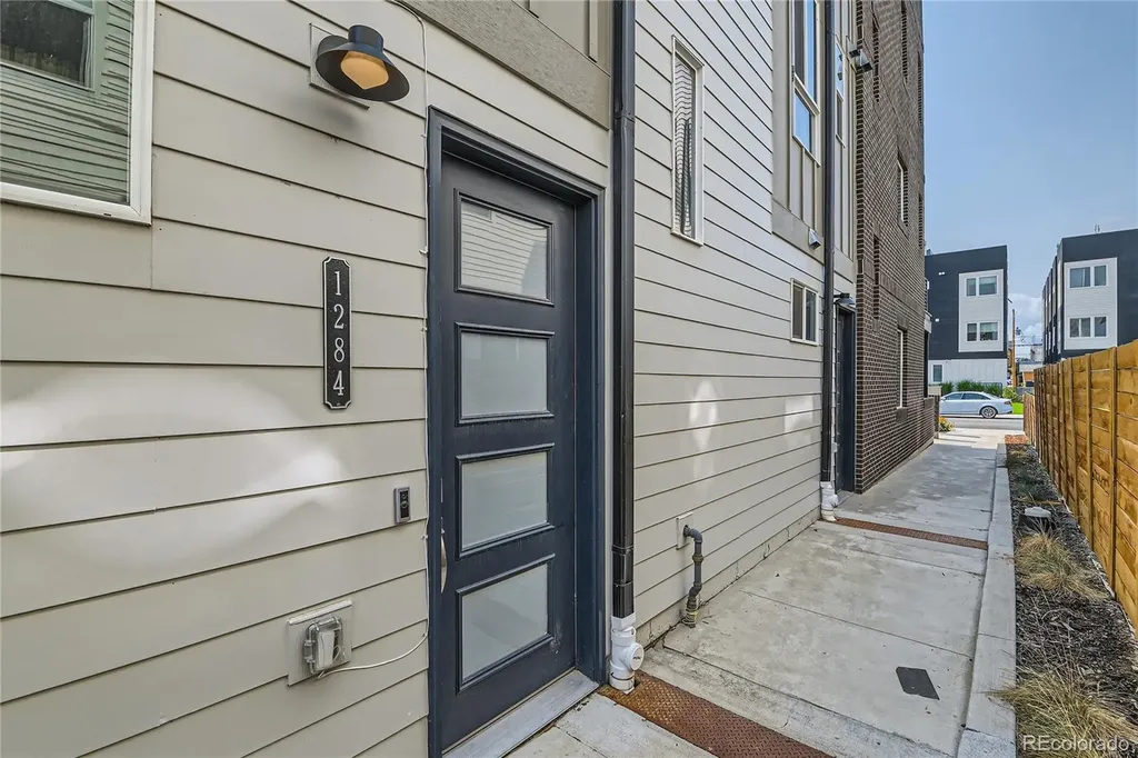 1284 Stuart Street Denver CO 80204