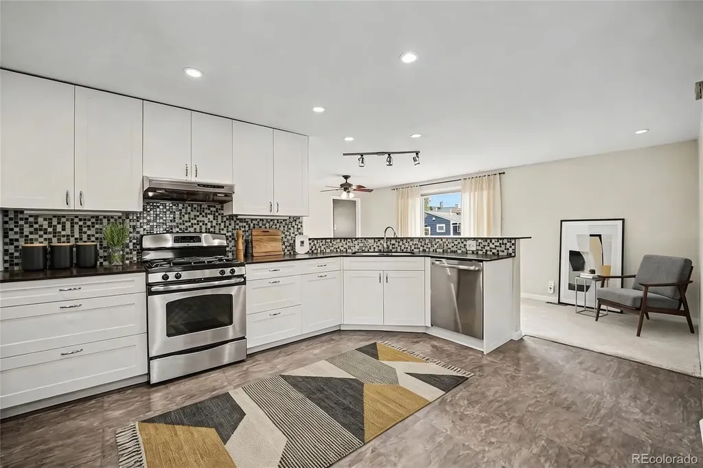 2474 Newland Street Edgewater CO 80214